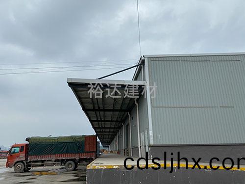 鋼(gang)結(jie)構簡(jian)易(yi)棚